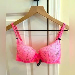 VS bra from Dream Angels collection.